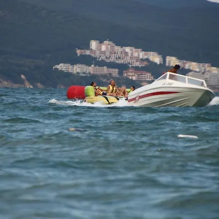 アパートホテル Luxury Orchid With A Garden In A Private Complex Cascadas Bulgaria 3*