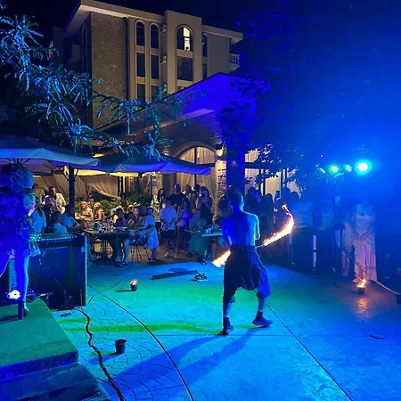 アパートホテル Luxury Orchid With A Garden In A Private Complex Cascadas Bulgaria 3*