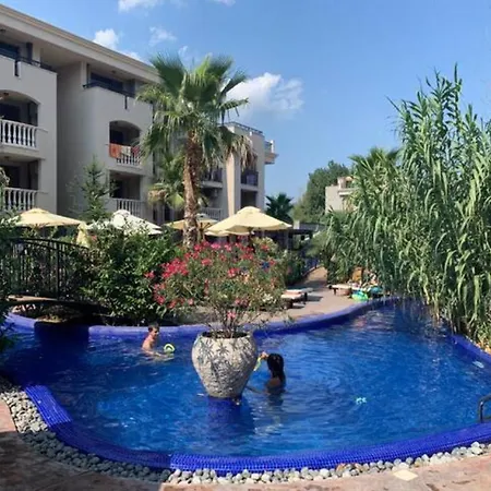 Apartahotel Luxury Orchid With A Garden In A Private Complex Cascadas Bulgaria 3*