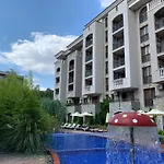 Luxury Orchid With A Garden In A Private Complex Cascadas Bulgaria Hotel de apartamente Sunny Beach