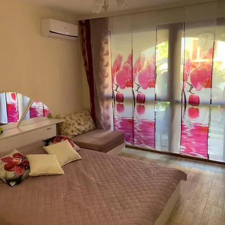 Luxury Orchid With A Garden In A Private Complex Cascadas Bulgaria 3*